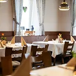 Otel Zur Post Bad Abbach