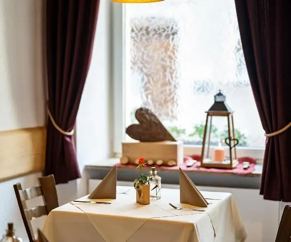Hotel Zur Post 3*