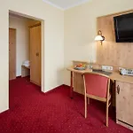 Zur Post Otel