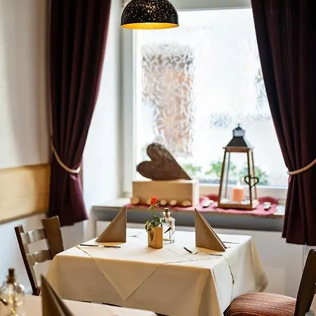 Hotel Zur Post 3*