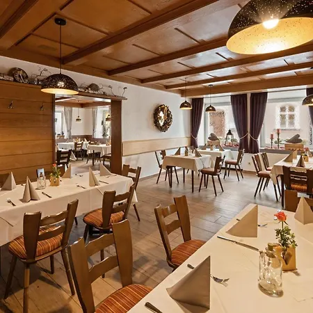 Zur Post Hotel 3*