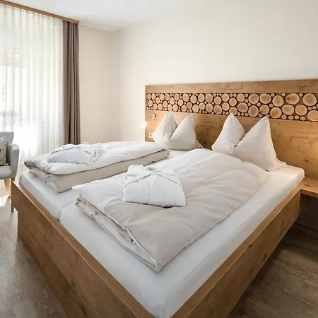Zur Post Hotel 3*
