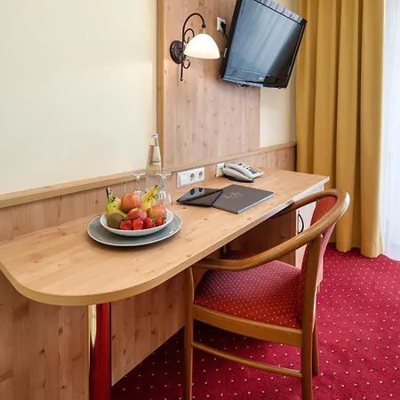 Hotel Zur Post 3*