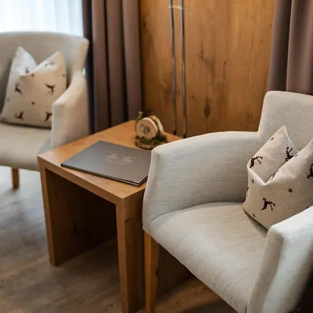 Zur Post Hotel 3*