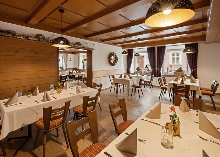 Zur Post Hotel 3*